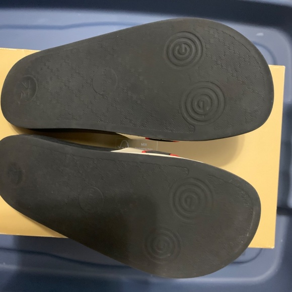 Gucci white logo slides - Picture 2 of 3